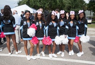 Photo of the Jean Ribault High School Cheerleaders.
