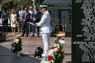military officer speaks at veterans memorial wall